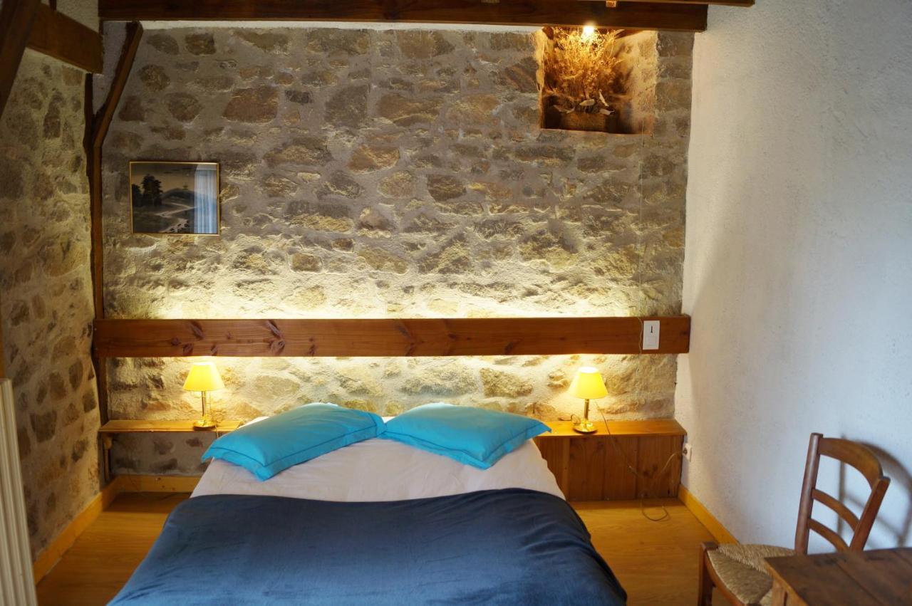 Gite De 15 Places En Chambre De 2, 4, 5 Personnes Saint-Exupery-les-Roches Ngoại thất bức ảnh